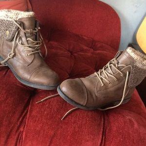 Women’s White Mountain warm dress boots  size 8.5